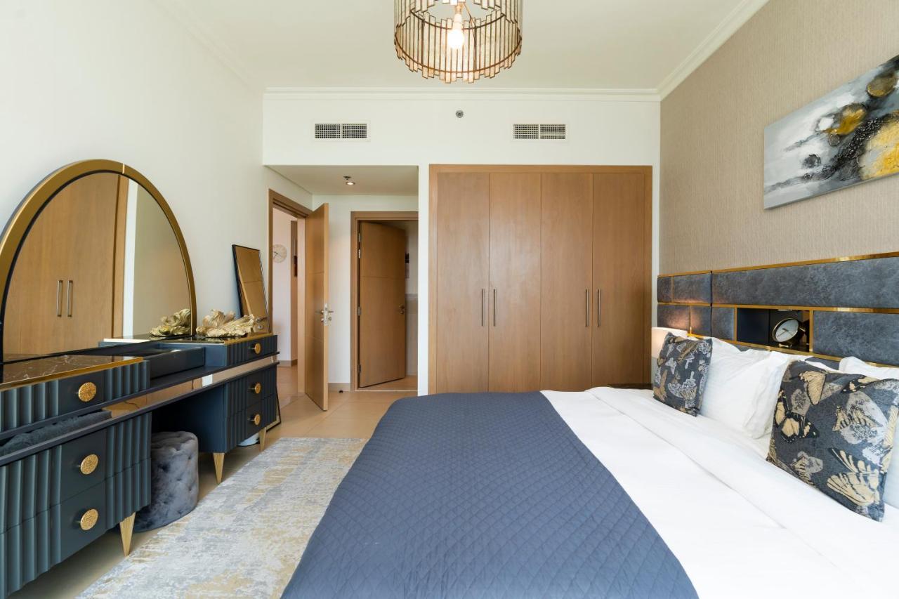 Prestige Living 1Br With Full Burj Khalifa View By Auberge دبي المظهر الخارجي الصورة