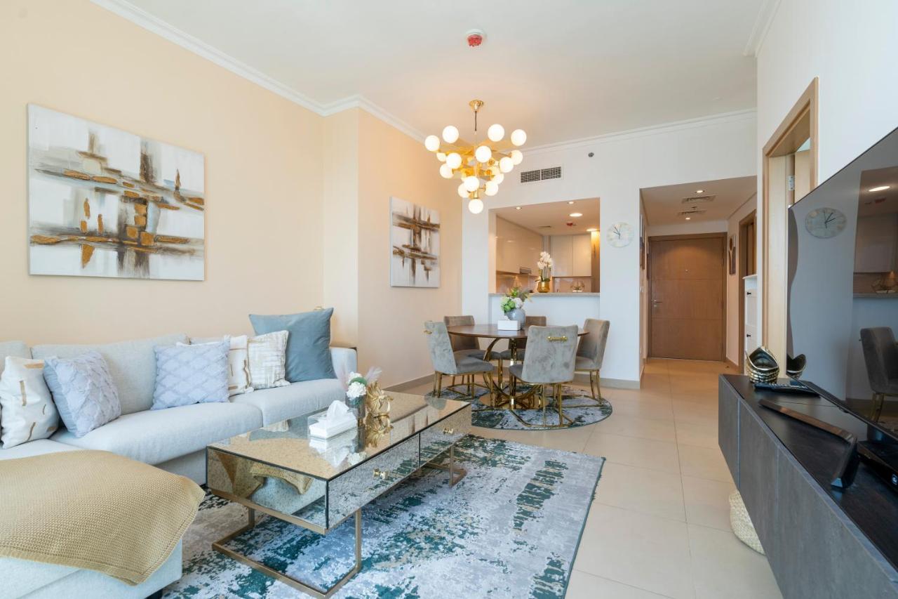 Prestige Living 1Br With Full Burj Khalifa View By Auberge دبي المظهر الخارجي الصورة