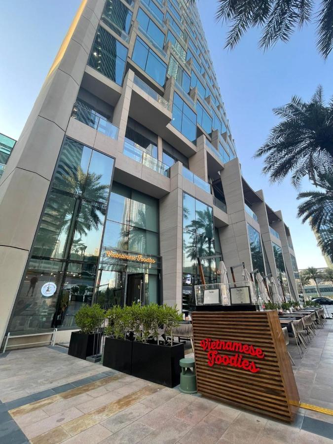 Prestige Living 1Br With Full Burj Khalifa View By Auberge دبي المظهر الخارجي الصورة